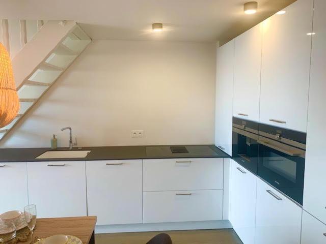 La Belle Vue-Charming Duplex Apartment With Sea View, 50 Meters From Beach And Private Parking Saint-Raphaël Kültér fotó