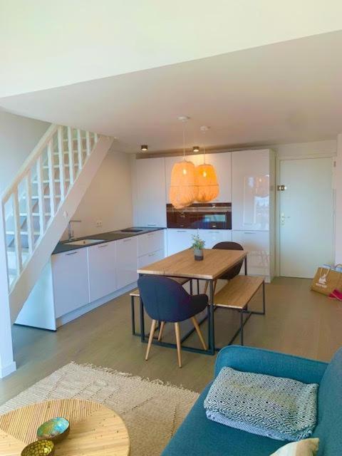 La Belle Vue-Charming Duplex Apartment With Sea View, 50 Meters From Beach And Private Parking Saint-Raphaël Kültér fotó