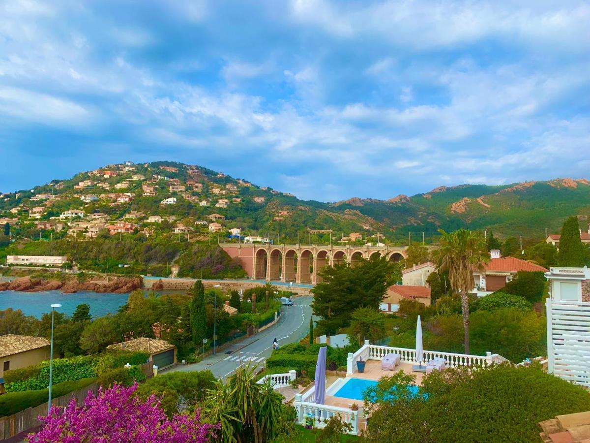 La Belle Vue-Charming Duplex Apartment With Sea View, 50 Meters From Beach And Private Parking Saint-Raphaël Kültér fotó